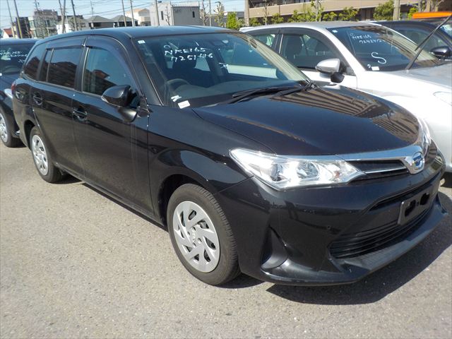 2021 Toyota Corolla Fielder — view 1