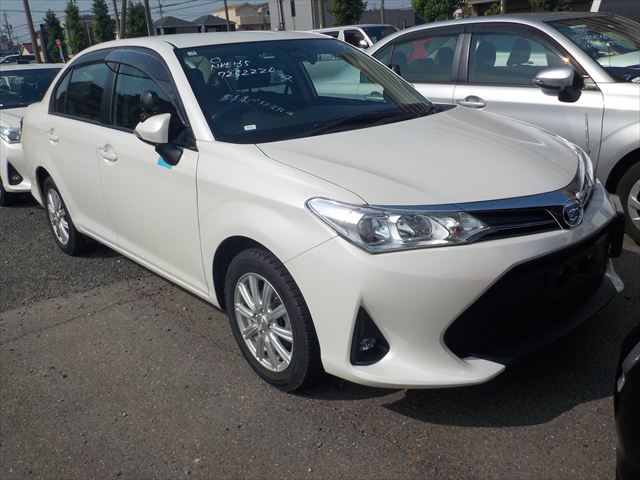 2021 Toyota Corolla Axio — view 1