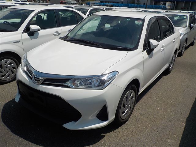 2019 Toyota Corolla Axio — view 1