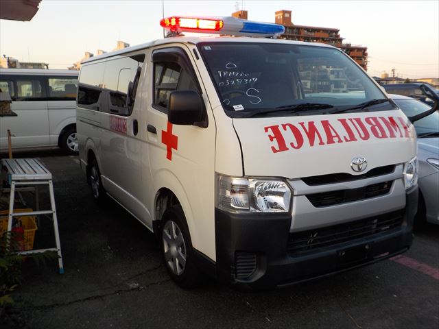 2020 Toyota Hiace Ambulance — view 1