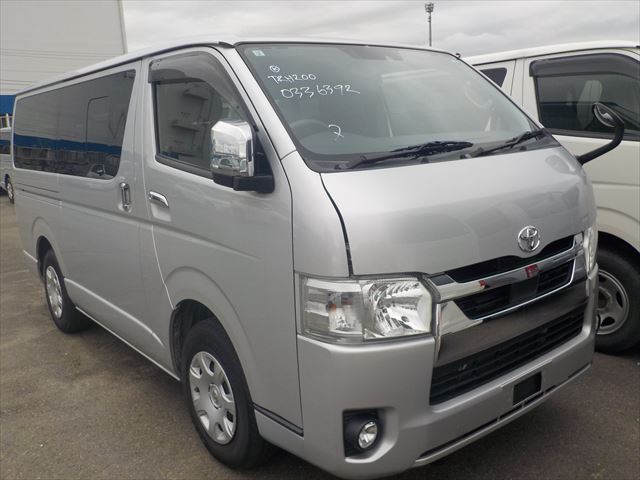 2021 Toyota Hiace — view 1